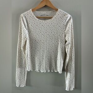 Aeropostale Cropped White Floral Long Sleeve Top with curl hem